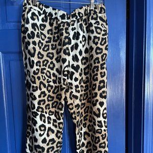 Banana Republic stretch waistband cute & comfortable edgy pants